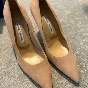 Manolo Blahnik Beige Suede Heels